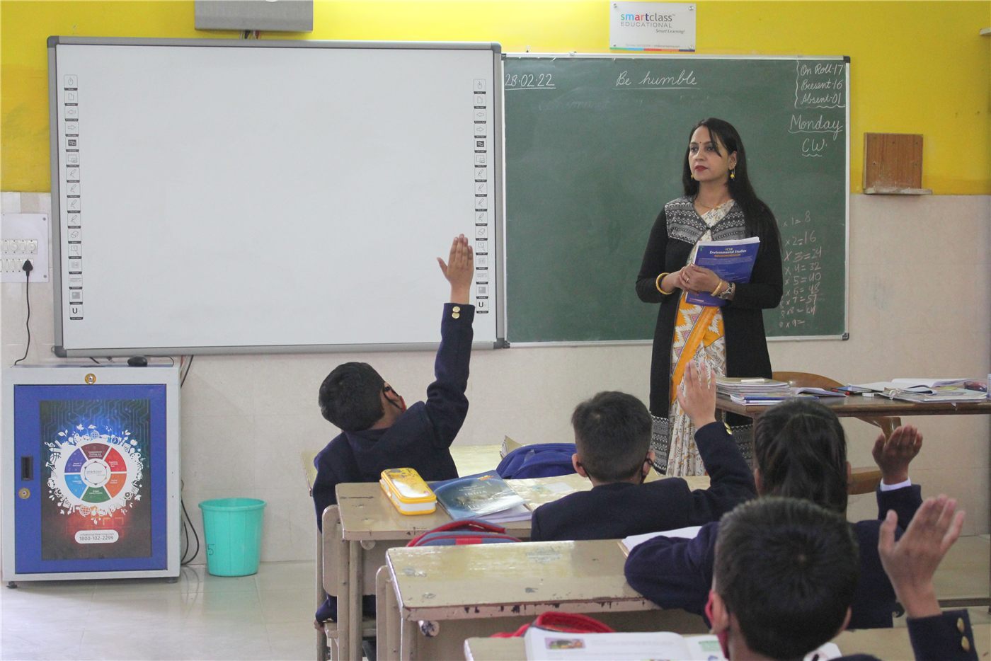 Smart classroom teaching in middle school at Scholars' Home Lucknow
